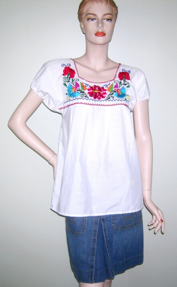 Vintage 1960s EMBROIDERED MEXICAN Peasant Blouse … - image 1