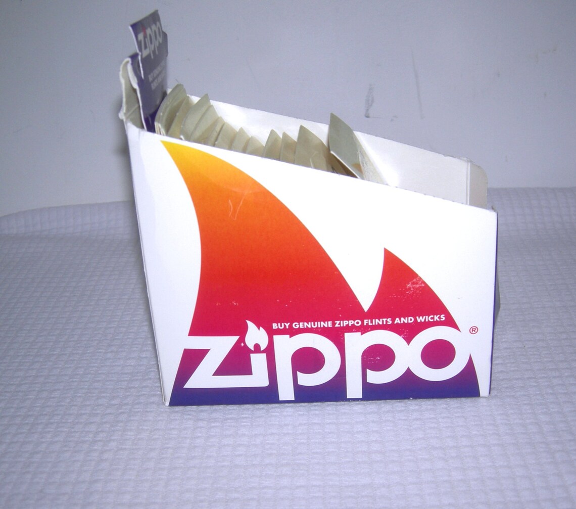 Zippo Lighter Flints Wicks Vintage NIB Display Box 13 Flint Cards 6