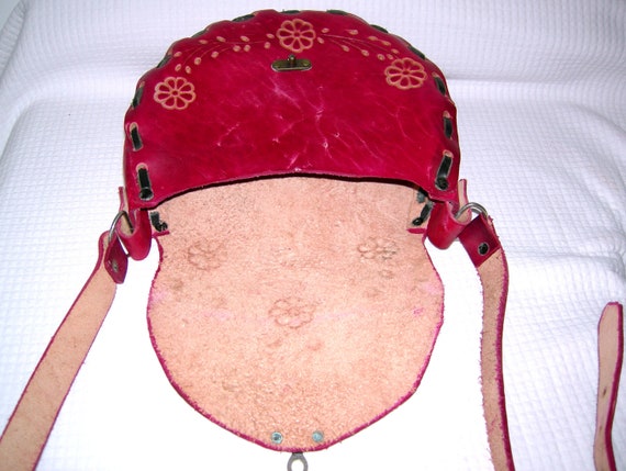 Vintage 1970s Hand tooled Bag, Red leather Purse,… - image 7