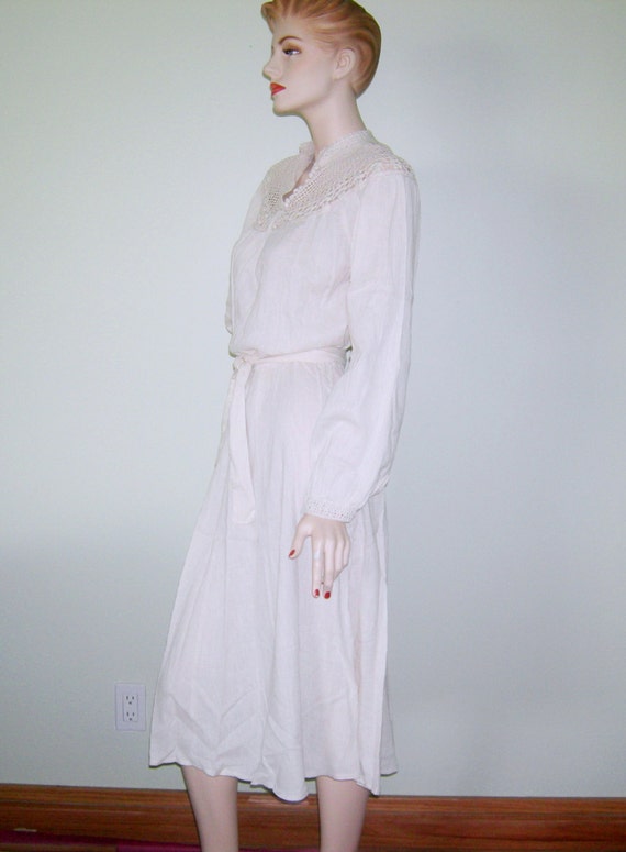 Vintage 1960s 1970s Gauze Crochet Peasant Dress G… - image 5