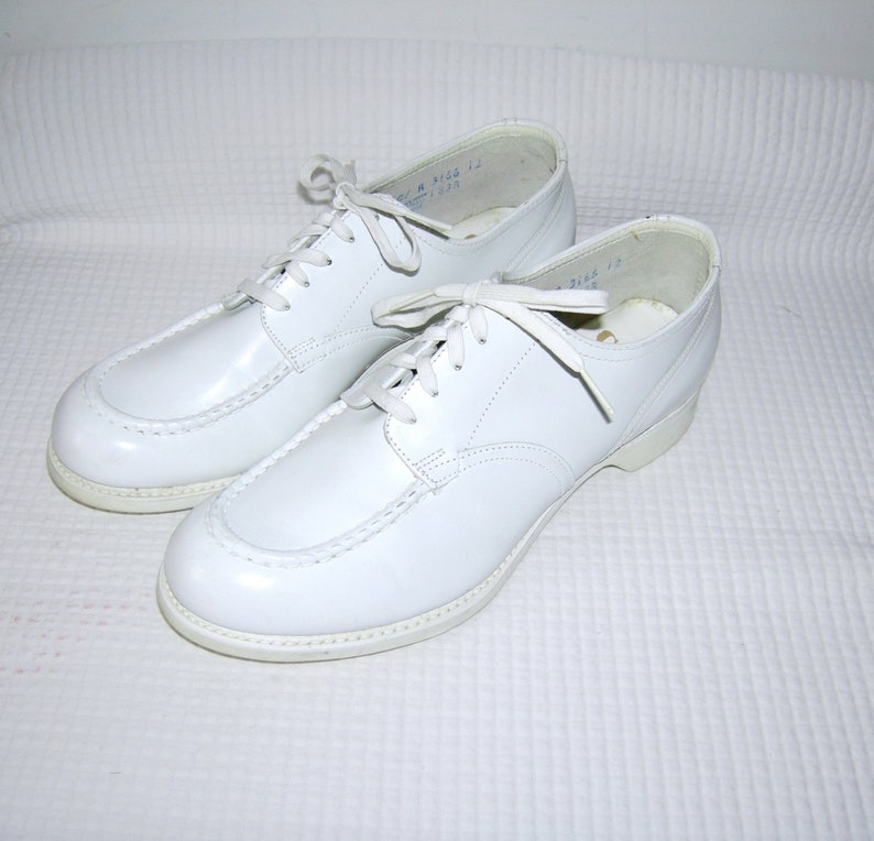 Vintage 1940s Nurses Shoe the Clinic Shoe Nursing White Leather Nurse