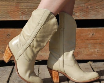 Vintage 1980s CAPEZIO Creme Leather Cuban Stacked Heels Cowboy Sexy ROCKABILLY Western Cowgirl Boots Size 7