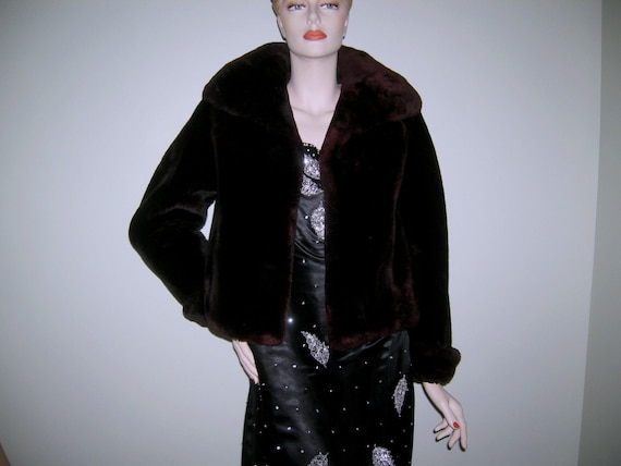 Vintage 1940s Fur Coat Mouton Brown Sheared Lamb New Zealand Vintage 1940s Fur Coat Mouton Brown, Sheared Beaver Fur Swing Coat Vintage