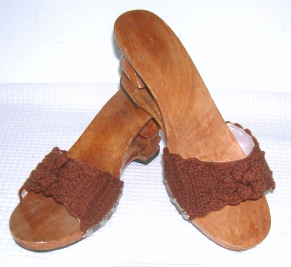 Vintage Hawaiian Wooden Platforms/ Lucky Lou Mule… - image 5