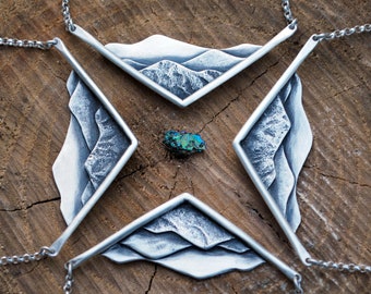 Blue Ridge Mountains Halsband - Geometriskt Chevronhänge - Återvunnet Sterlingsilver