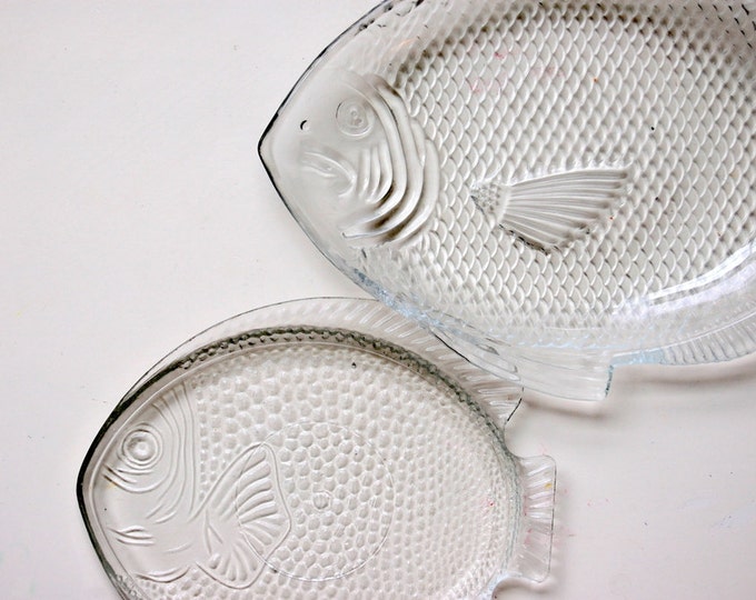 Vintage Glass Fish Plates Beach House Decor Etsy