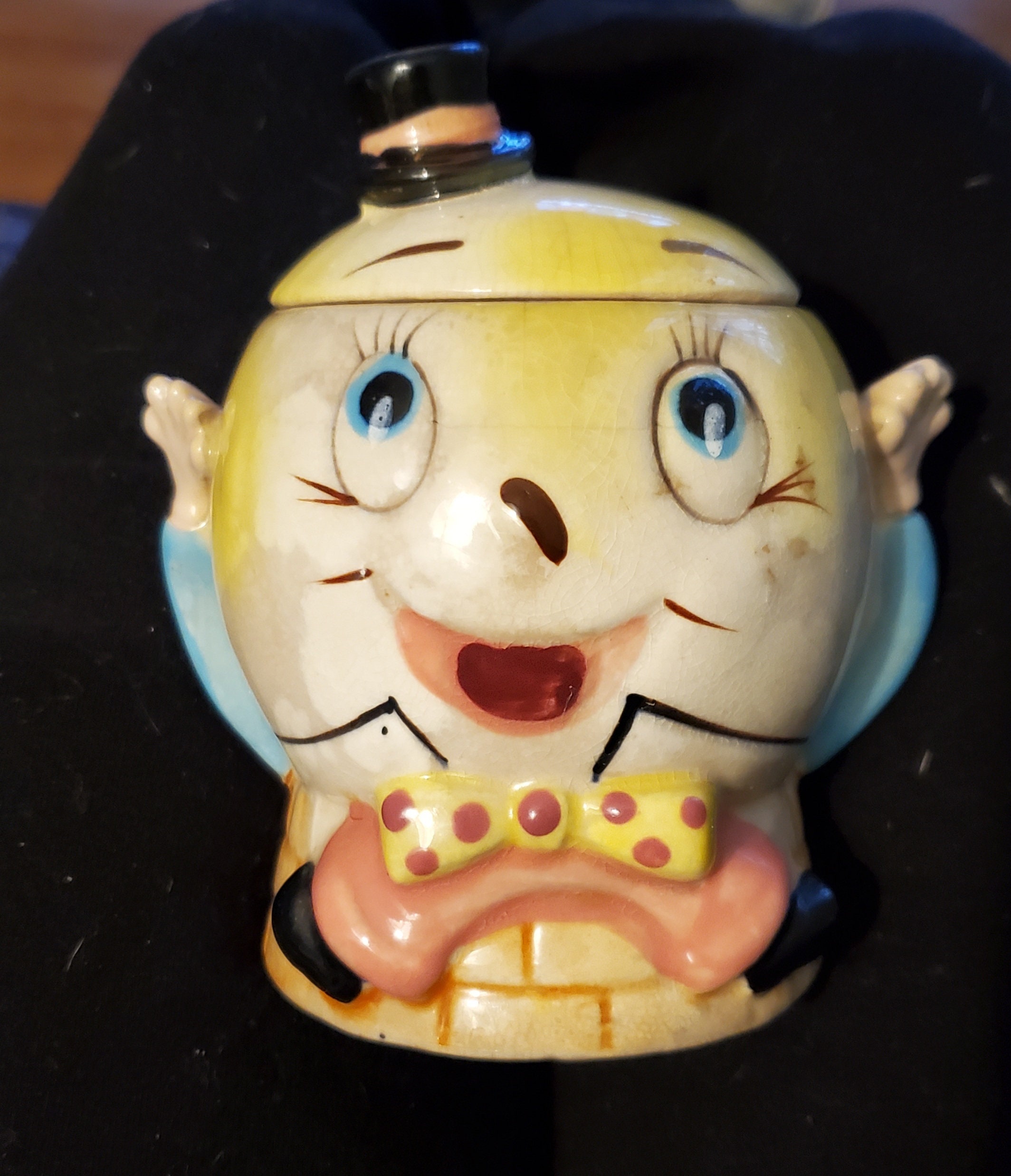 Vintage 1999 Queen Of The Kitchen Lidded Cookie Jar/Ceramic Cookie Jar