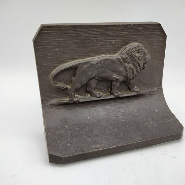 Bradley & Hubbard Lion Bookend, Vintage Right Facing Cast Iron Antique Book End, Antoine-Louis Barye Impressed BH Mark, Door Stop