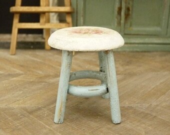 Shabby Doll House, 1/12 Scale, Shabby Round Stool, Miniature Wood, Bicolor Blue and white, Country Kitchen, Collection Furniture