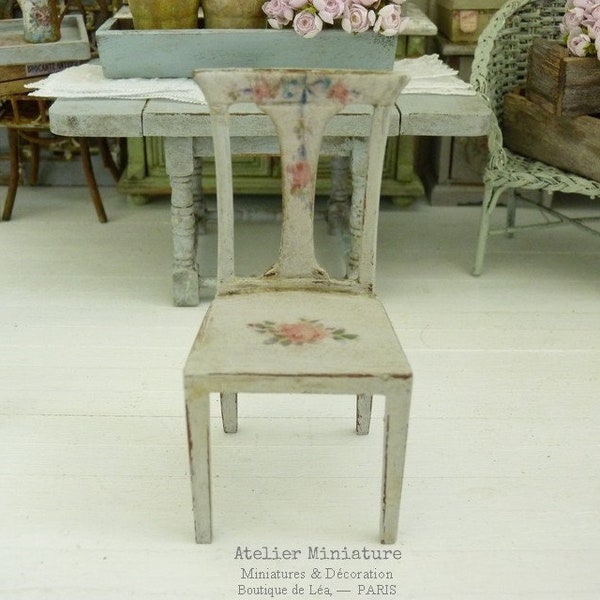 Chaise Miniature en Bois, Gris Clair, Style Gustavien, Jardin d'hiver, Véranda,  Meuble pour Maison de Poupée à l'échelle 1/12