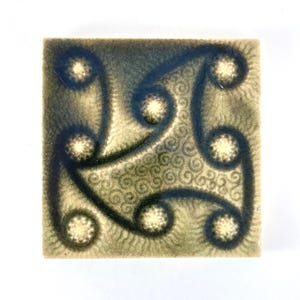 1882 - 1939 Trent Tile Company 4 1/4&quot; x 4 1/4&quot; Abstract Tile