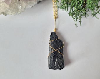 Protecting Raw Black Tourmaline necklace - Grounding