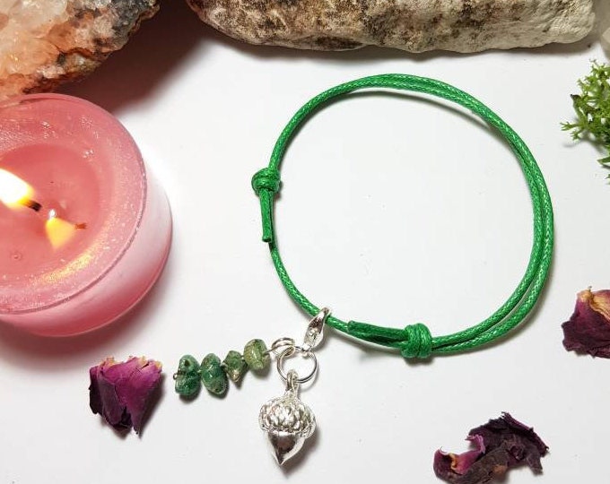 Adjustable Silver plated Acorn and Raw Emerald bracelet - Unconditional love