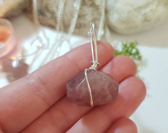Strawberry Quartz necklace - Soothes emotions