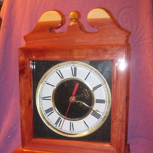 CEDAR MANTAL CLOCK