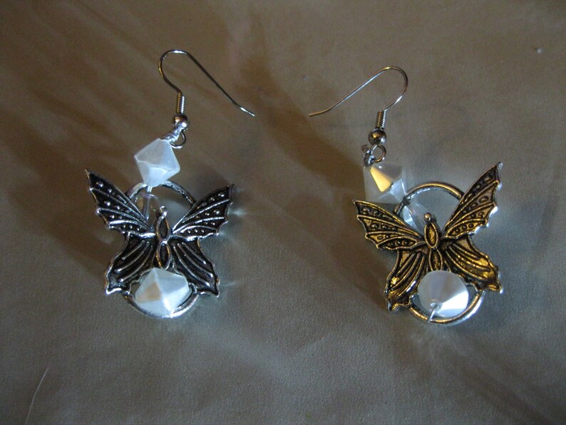 and Pierced Earrings RED and WHITE Beads with Metal BUTTERFLIES Jewelry Set includes Necklace one of a kind. Bracelet Handmade