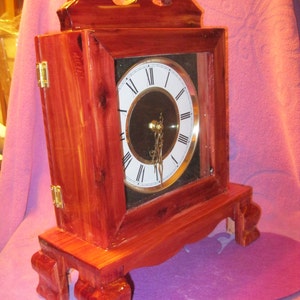 CEDAR MANTAL CLOCK