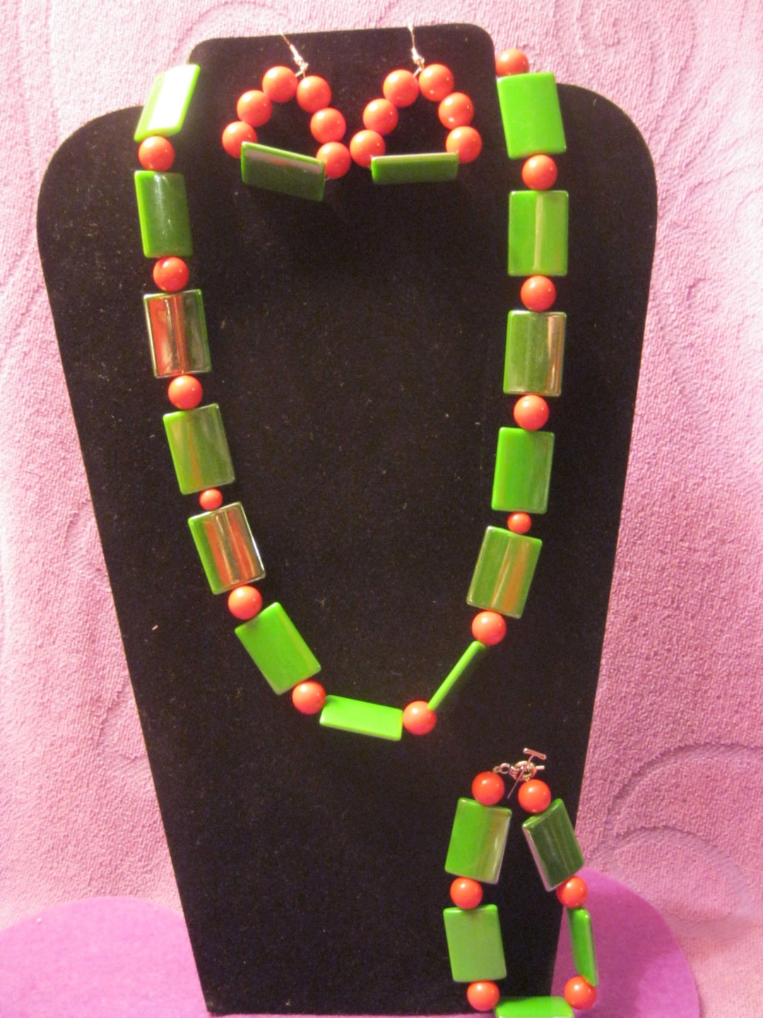 Green and red necklace Clearance
