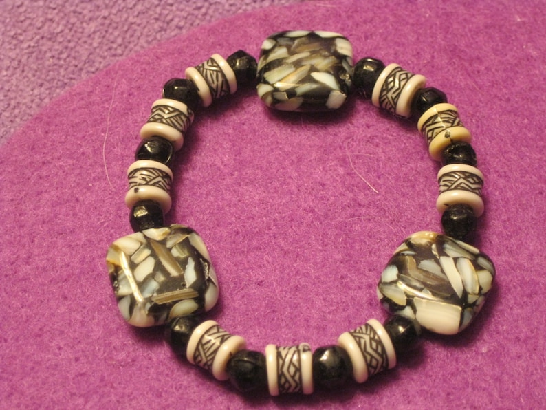 BLACK WHITE BROWN Gray Resin Bead Jewelry Set
