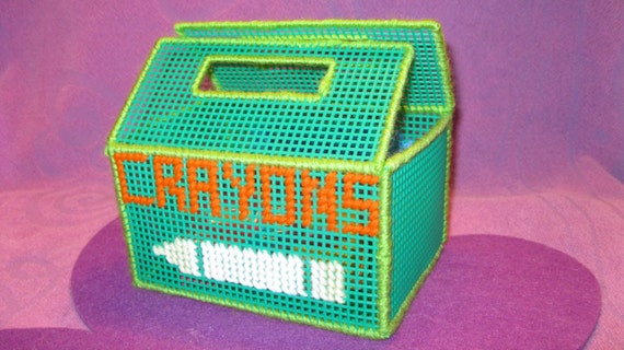 PLASTIC CANVAS CRAYON Box-kelly Green 