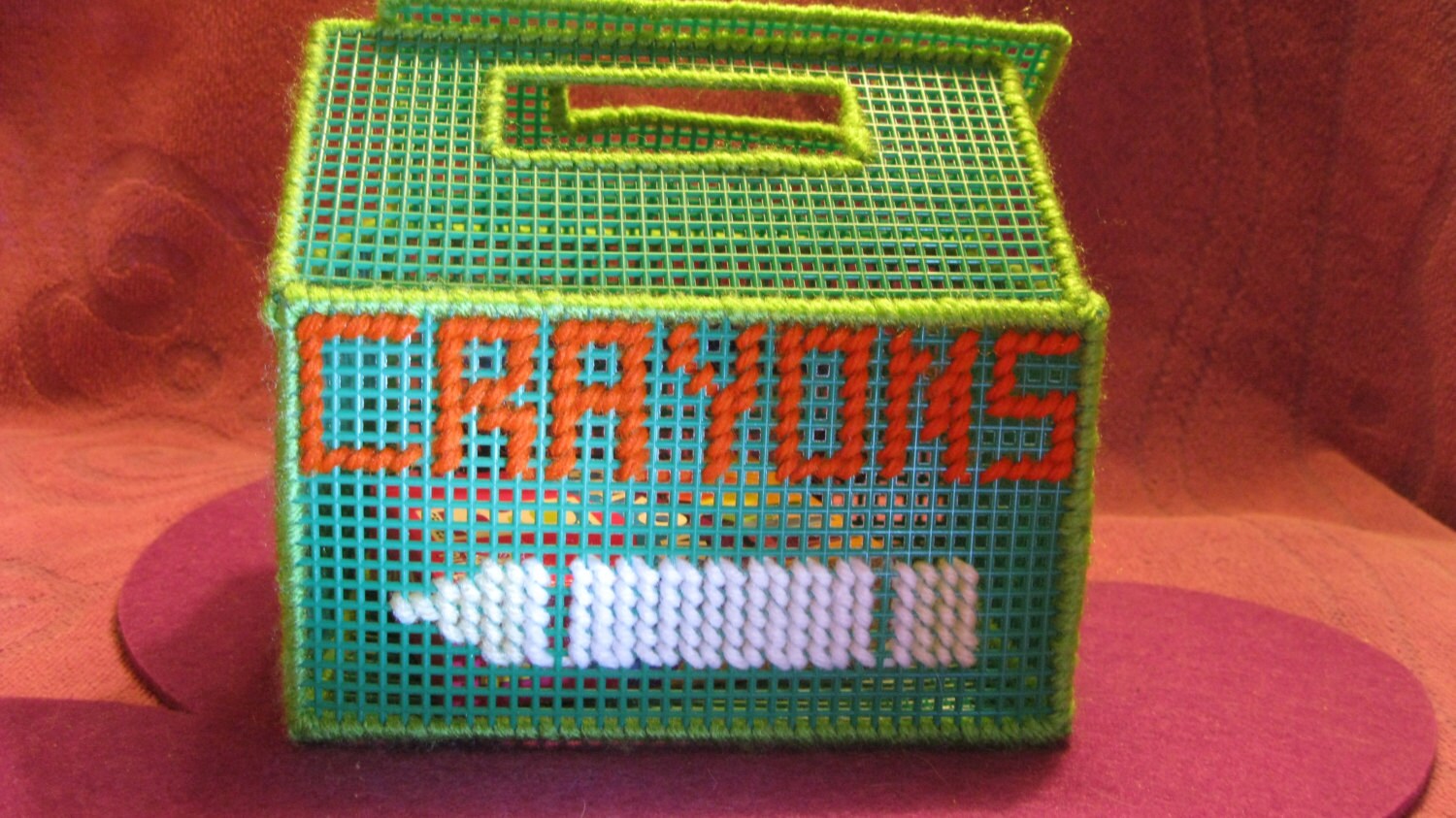 PLASTIC CANVAS CRAYON Box-kelly Green 