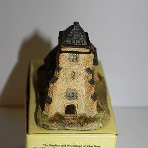 St. George&#39;s Church David Winter collectible building/David Winter/ John Hine Collectible/British Tradition thatched cottage/English cottage
