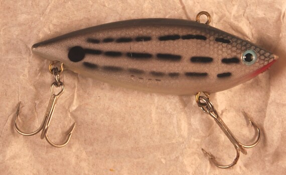 Vintage Cordell Spot Fishing Lure/ Angling/ Fish/ Silver and Black Top Fishing  Lure/ Fisherman/ Fishing Decor/fishing Collectible -  Canada