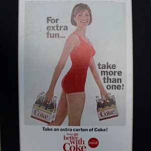 Anuncio de la revista Coca-Cola de 1965/Publicidad vintage/anuncios retro/años 60/Coca-Cola/Coca Cola/regalo genial para hombres/Las cosas van mejor con Coca-Cola