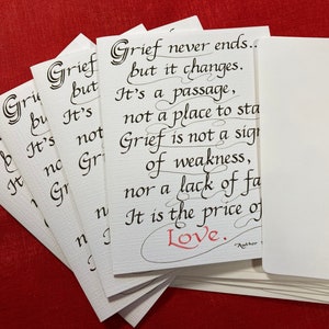 Ensemble de cartes de calligraphie de sympathie (lot de 4 ou 8) -- taille de la carte 4,25 x 5,5 pouces, carte de citation de deuil, carte de sympathie, blanc à l'intérieur