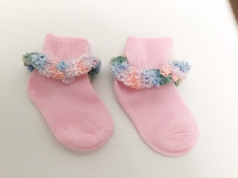 Babyinfant girl pink socks size 6-18 monthspink verigated pastel yarn trim