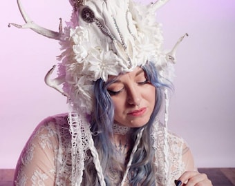 WHITE HORN HEADDRESS