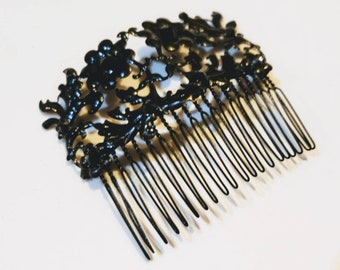 Black comb filigree