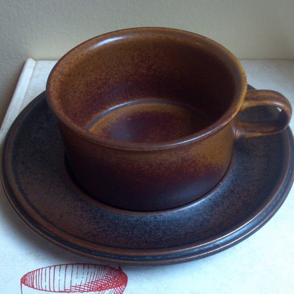Arabia of Finland - Ruska Pattern - Single Saucer Without Cup - 1962 - Ulla Procope - Midcentury Modern Pottery - Scandinavan Pottery