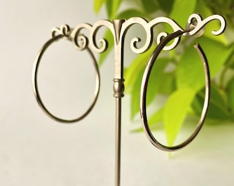Simple silver hoop earrings, 4cm or 1.5in diameter