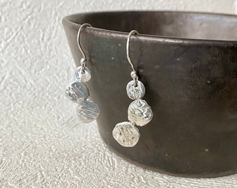 Casual silver design earrings