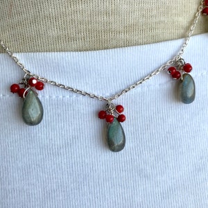 Blue flash labradorite teardrop necklace with garnet cluster, elegant gemstone necklace image 3