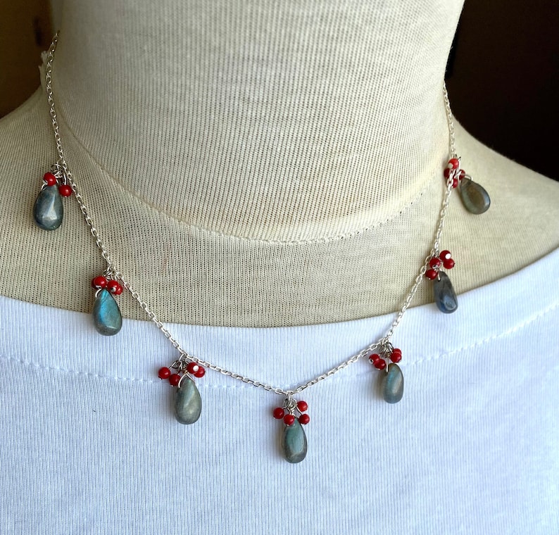 Blue flash labradorite teardrop necklace with garnet cluster, elegant gemstone necklace image 1