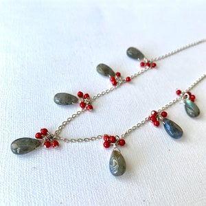 Blue flash labradorite teardrop necklace with garnet cluster, elegant gemstone necklace image 6