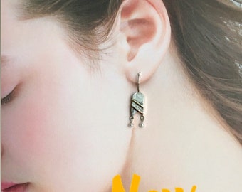 Silver & pearl design earrings