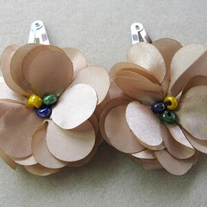 Hecho a mano clip de pelo flor con cuentas accesorios de pelo niñas accesorios de pelo hechos a mano accesibilidades de pelo satinado flor plata clip de pelo Snap Clip