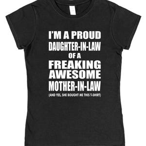 THIS IS WHAT AN AMAZING DAUGHTER-IN-LAW LOOKS LIKE T-SHIRT Xmas Gift Birthday