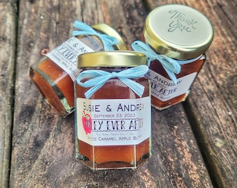 50 (2oz) Rustic Jam Wedding Favor Edible Fall Wedding Favor Personalized Spring Micro Wedding Favor Ideas Wedding Guest Favors Jam Jar Favor