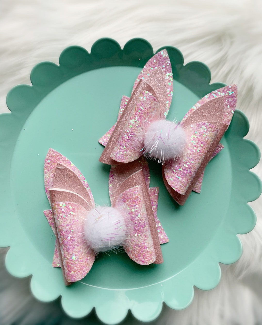 Piggie Set. Glitter Piggie Set, Easter Piggie Set. Bows. Set of 2