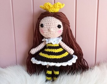 Daisy the Shia Doll - English & Dutch Crochet Amigurumi Pattern