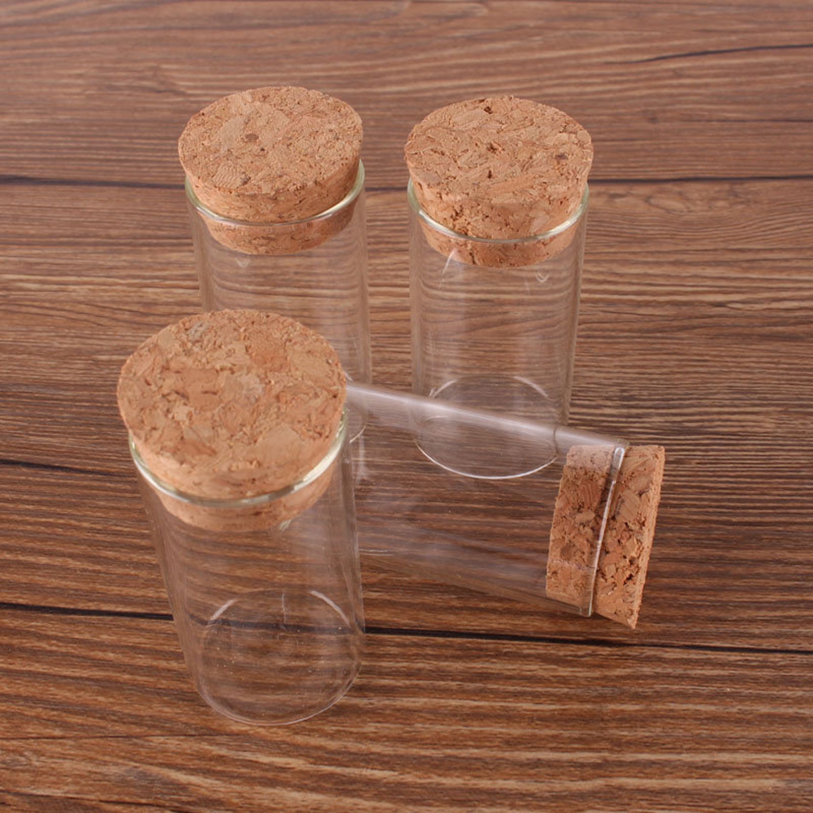 Mini Gewürzregal Mit 4 Flaschen – Puppenhaus-Dekoration Im Maßstab 1:12, 5,5x3,7x2 Cm
