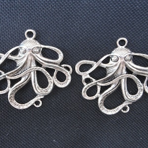 10 pcs of Antique Silver 3D Octopus Charms Pendants 36mmx44mm