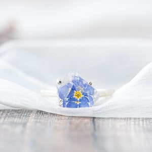 Anillo "Nomeolvides" / "Cristal crudo" / Anillo de cóctel / Anillo llamativo / Regalos para ella / Joyería bohemia / Anillo Herkimer / Cristal Herkimer