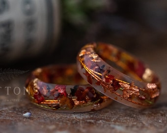 Autumn Resin Ring: Real Autumn Leaves & Gold Kinshi | Handmade Botanical Jewelry