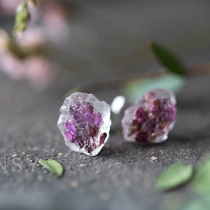 Flower Ear Rings / Ice Earrings / Purple Flowers / Botanical Jewellery / Pressed Flowers / Resin Earrings / Resin Studs / Boho Jewellery