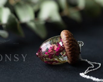 Heather Necklace / Flower Acorn / Winter Necklace / Botanical Necklace / Woodland Jewelry / Resin Necklace / Resin Jewelry